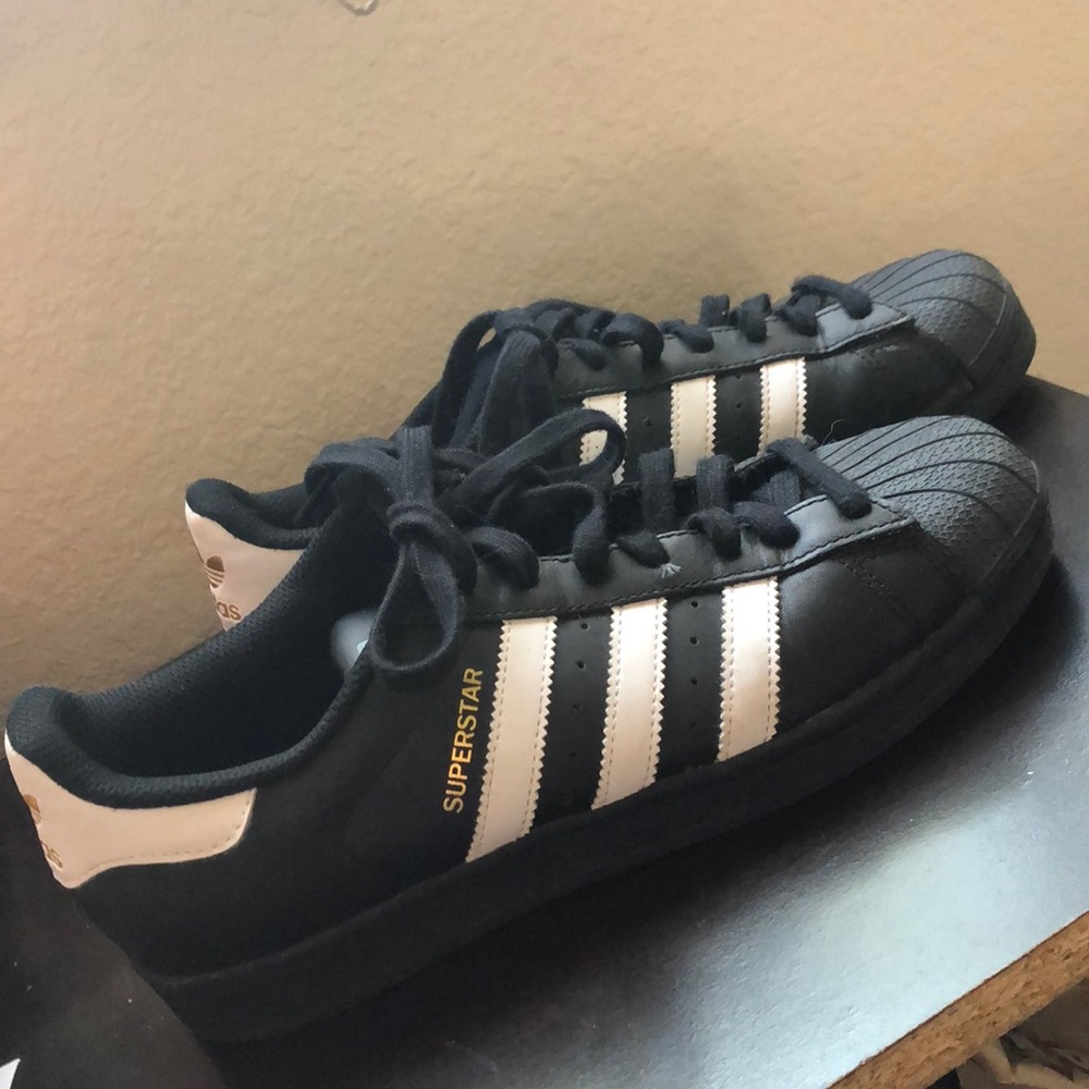 Adidas superstars